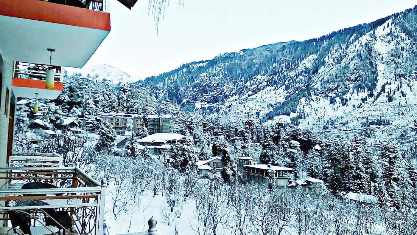 hotel for honymoon in manali, online booking for manali hotel 